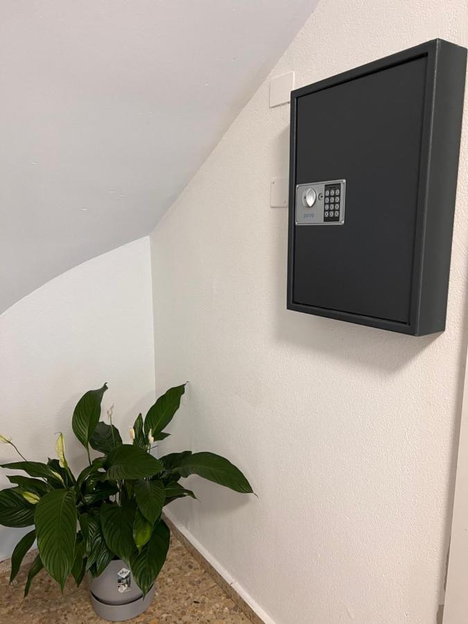 Апарт отель Roessli Self Check In 24-7 Free Parking Унтерегери Экстерьер фото
